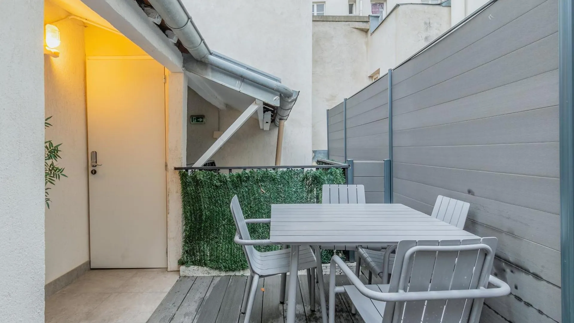 An Enchanting Parisian Hideaway Paris