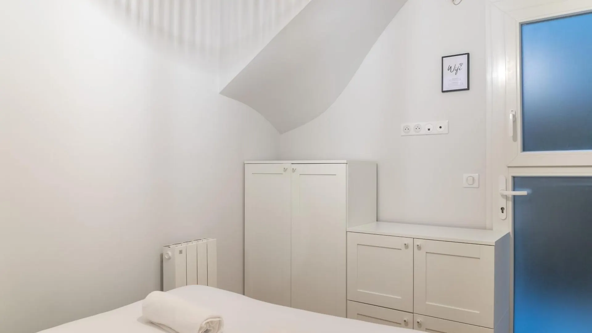 Apartment An Enchanting Parisian Hideaway